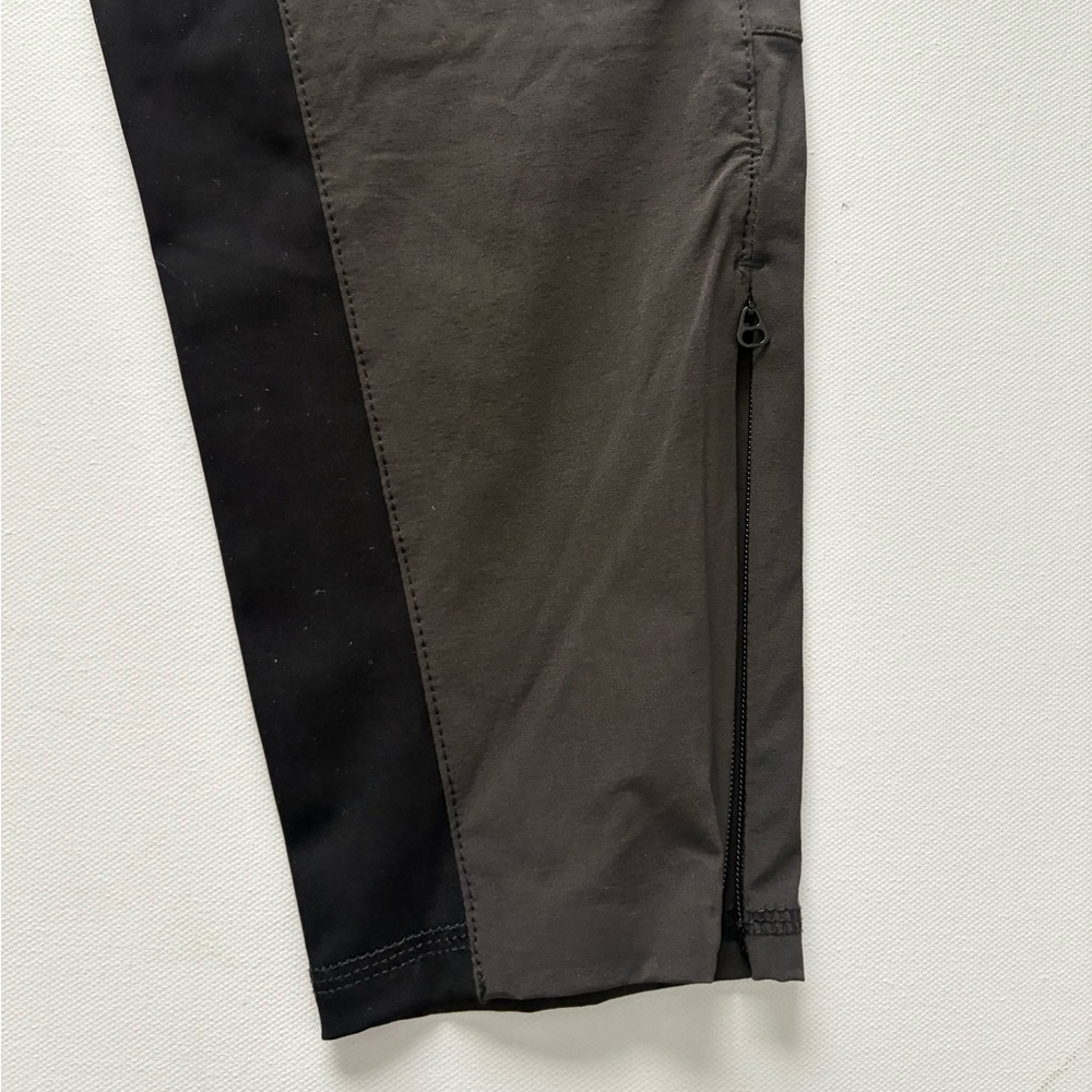 NWOT Men's Everlane The Everyone Sweatpant in Dark Gray/Black Size E1 (26) - Picture 4 of 6